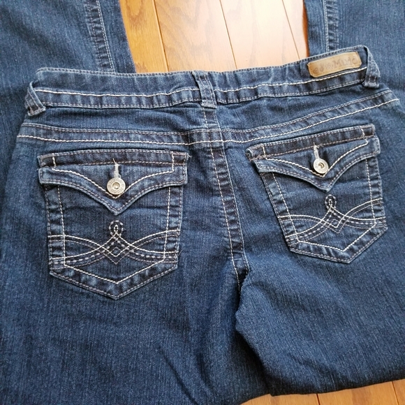 Like new Girls' denim jeans. - Picture 4 of 5